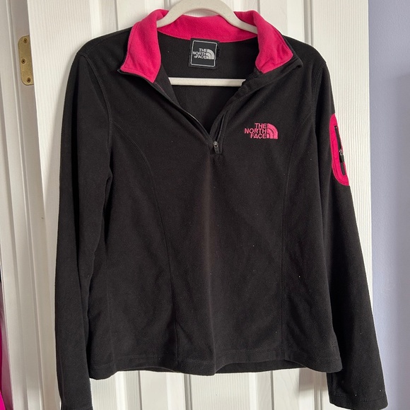 North Face Quarter Zip in Medium - Picture 1 of 3